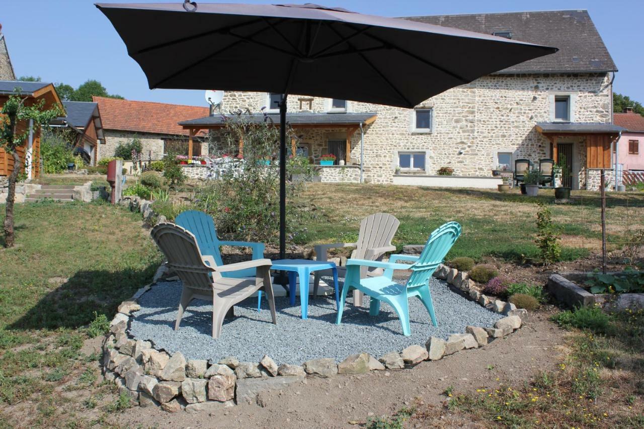 Maison Le Barrage Saint-Gervais-dʼAuvergne Exteriér fotografie